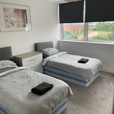 #0611 Two Bedroom Serviced Apartment - Free Parking Derby Zewnętrze zdjęcie